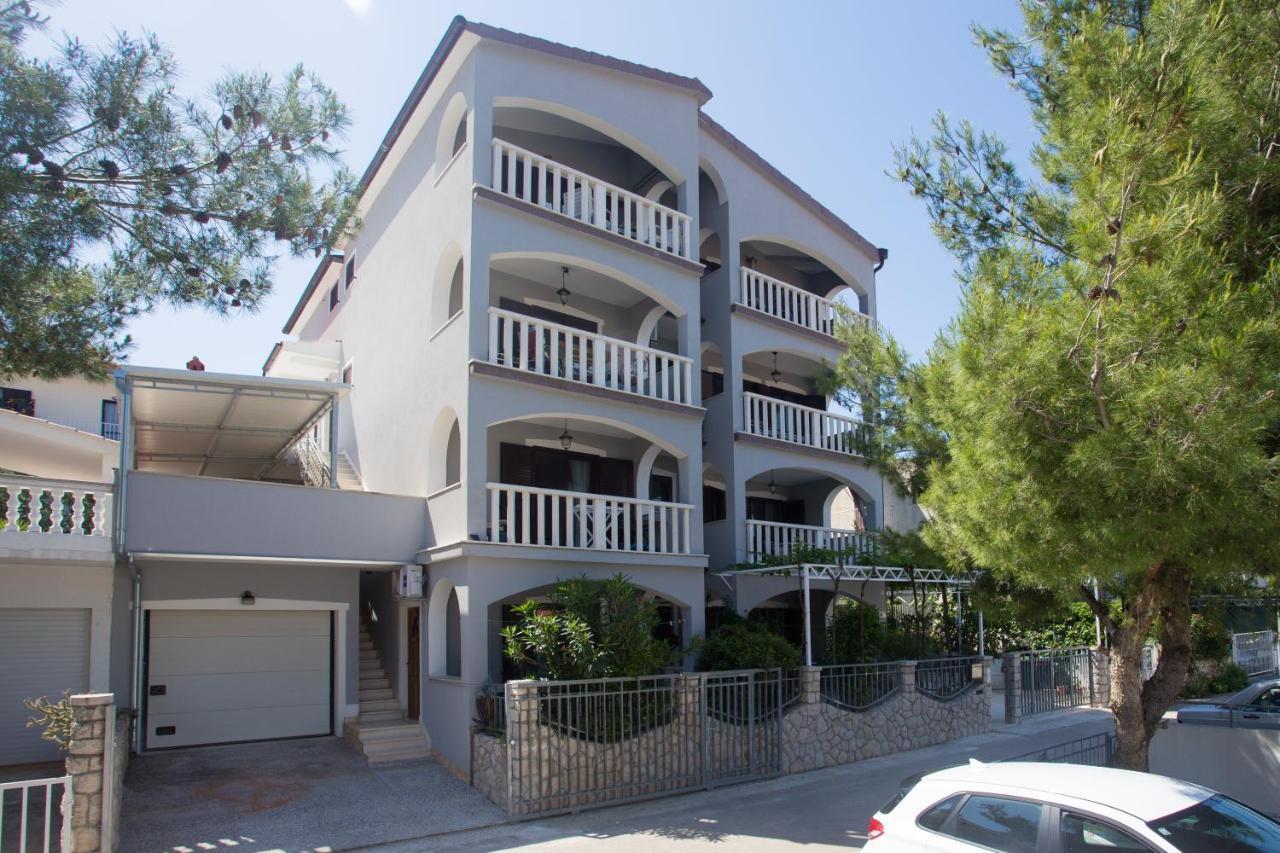 Apartmani Stanic Seget Vranjica Eksteriør billede